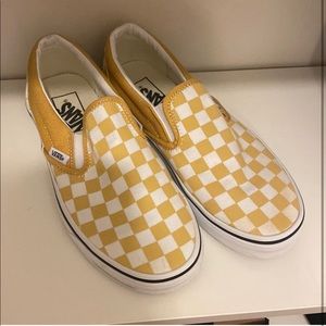 NEW Vans checkered shoe